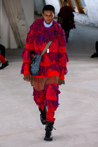 Look 3